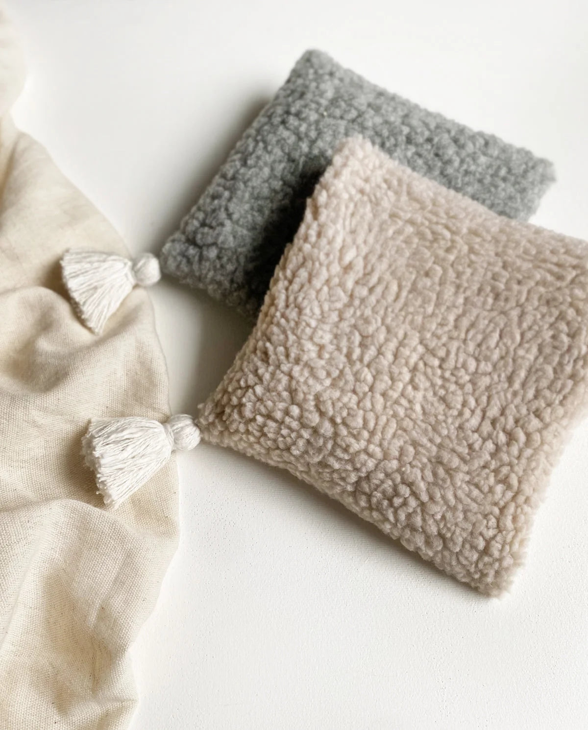 UNIQUE LOVE Granulatkissen GRAU | Cozy & gemütlich zum Kuscheln - Kissen zum Einkuscheln und Wohlfühlen