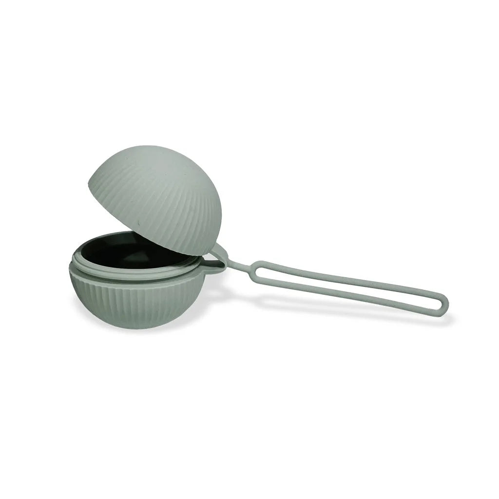 nuuroo nuuroo Silikon-Pacifier-Box "Camille" - Sauber und praktisch!