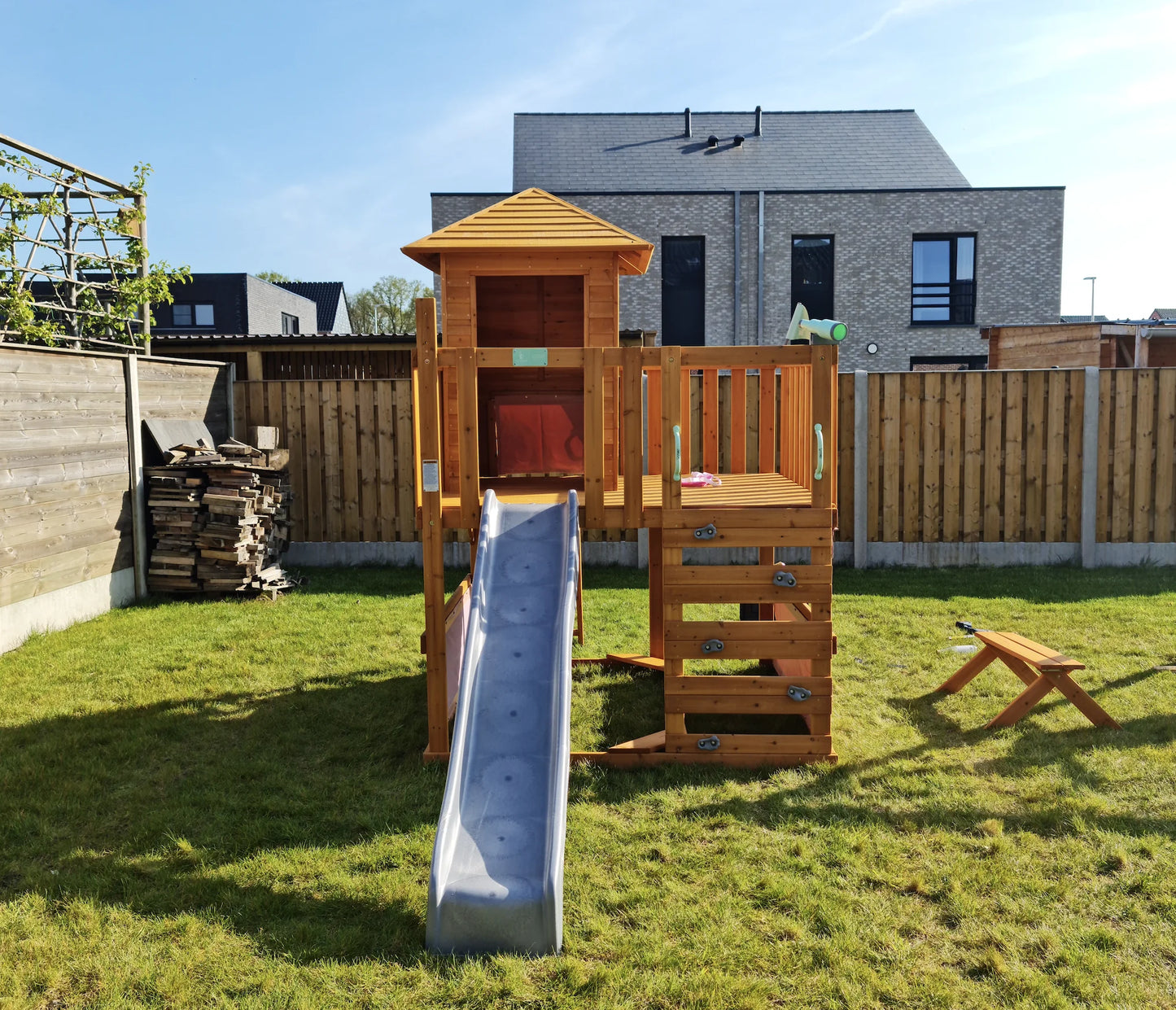 Stellara Spielturm (Large) – Unbegrenzter Outdoor-Spielspaß - Outdoor Playset