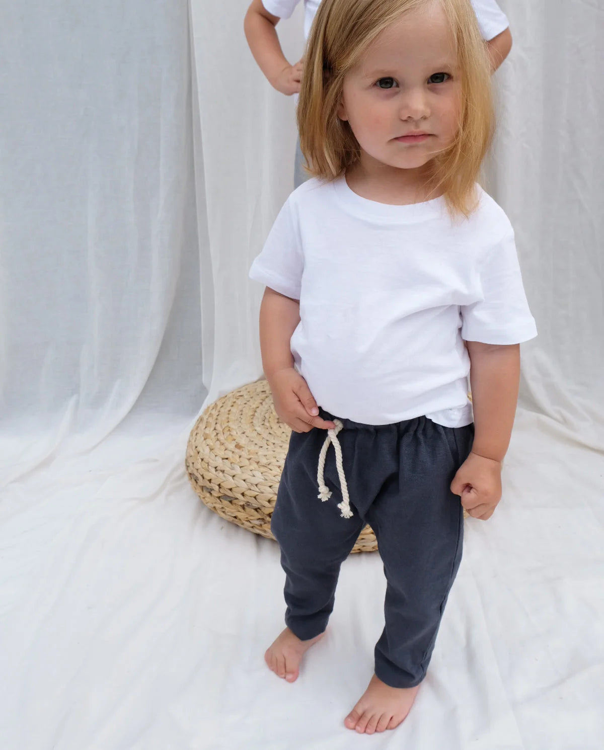 UNIQUE LOVE Leinenhose in Midnight Grey: Klassisch und bequem